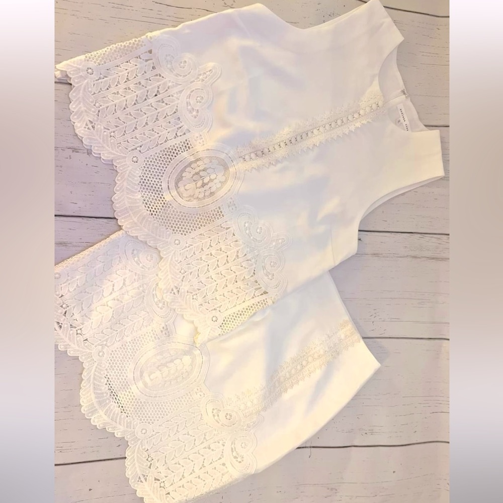 White lace set